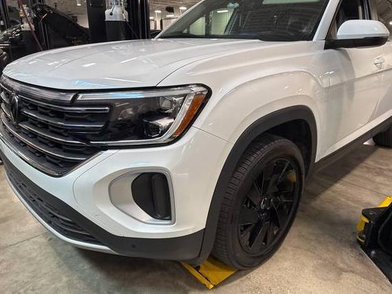 VOLKSWAGEN ATLAS 2024 1V2WR2CA6RC524523 image