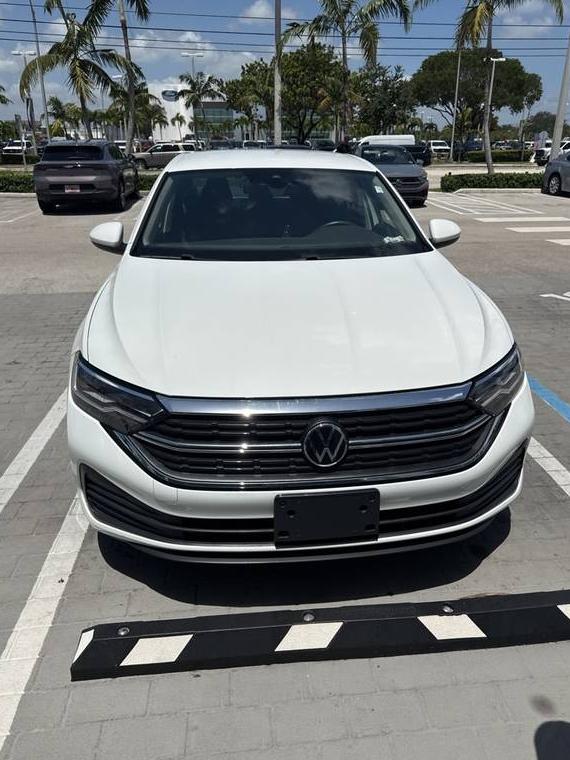 VOLKSWAGEN JETTA 2023 3VW5M7BU7PM040096 image