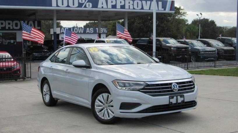 VOLKSWAGEN JETTA 2019 3VWC57BU5KM108120 image