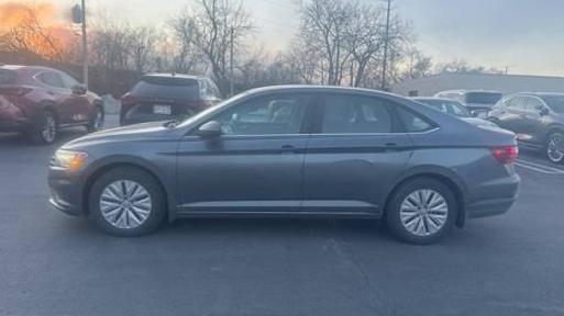 VOLKSWAGEN JETTA 2019 3VWC57BUXKM052496 image