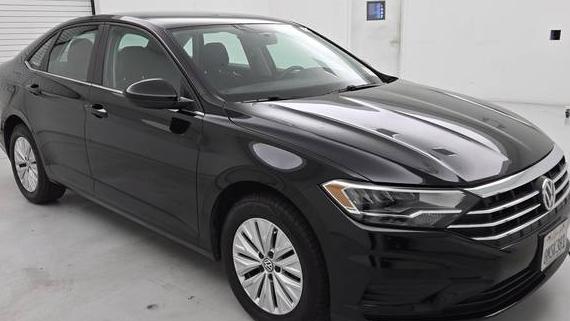 VOLKSWAGEN JETTA 2019 3VWN57BU8KM238773 image