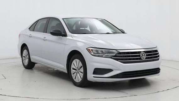 VOLKSWAGEN JETTA 2019 3VWC57BU6KM032990 image VOLKSWAGEN JETTA 2019 3VWC57BU6KM032990 image