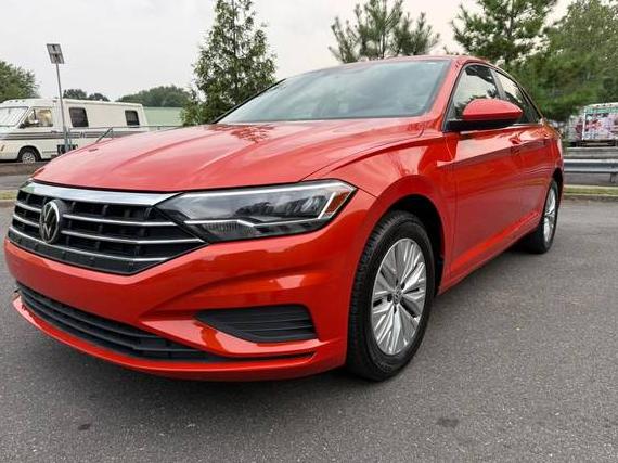 VOLKSWAGEN JETTA 2019 3VWN57BU1KM031240 image