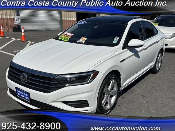 VOLKSWAGEN JETTA 2019 3VWE57BUXKM055942 image