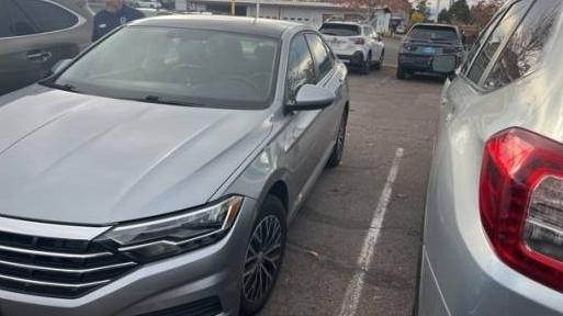 VOLKSWAGEN JETTA 2019 3VWCB7BU0KM215603 image