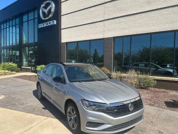 VOLKSWAGEN JETTA 2019 3VWCB7BU4KM201171 image