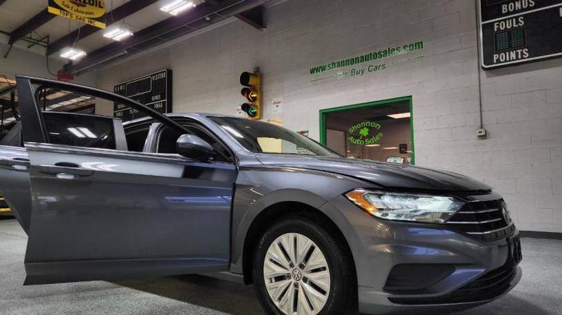 VOLKSWAGEN JETTA 2019 3VWC57BU1KM075424 image