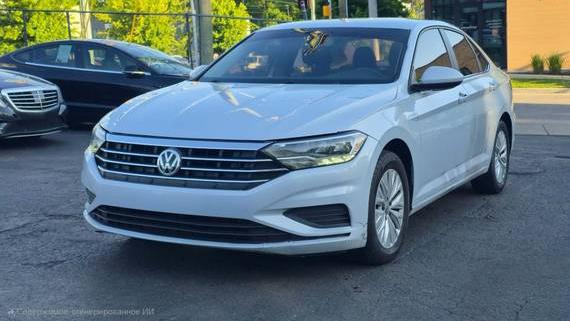 VOLKSWAGEN JETTA 2019 3VWCB7BU4KM144101 image