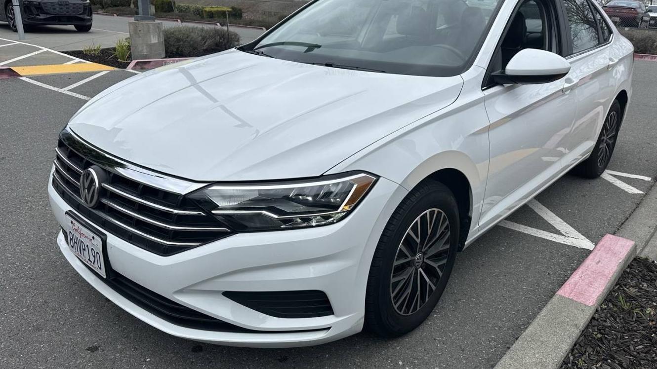 VOLKSWAGEN JETTA 2019 3VWC57BUXKM116083 image