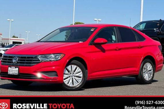 VOLKSWAGEN JETTA 2019 3VWN57BU4KM071036 image VOLKSWAGEN JETTA 2019 3VWN57BU4KM071036 image