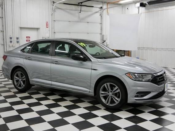 VOLKSWAGEN JETTA 2019 3VWCB7BUXKM189706 image