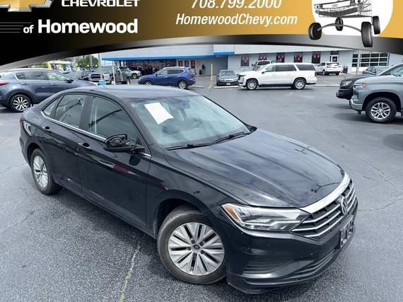 VOLKSWAGEN JETTA 2019 3VWC57BUXKM142098 image