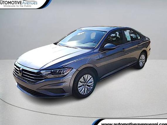 VOLKSWAGEN JETTA 2019 3VWC57BUXKM070884 image VOLKSWAGEN JETTA 2019 3VWC57BUXKM070884 image