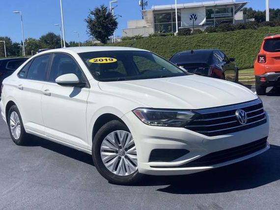 VOLKSWAGEN JETTA 2019 3VWC57BU4KM020756 image VOLKSWAGEN JETTA 2019 3VWC57BU4KM020756 image