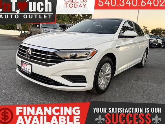 VOLKSWAGEN JETTA 2019 3VWE57BU2KM044563 image VOLKSWAGEN JETTA 2019 3VWE57BU2KM044563 image