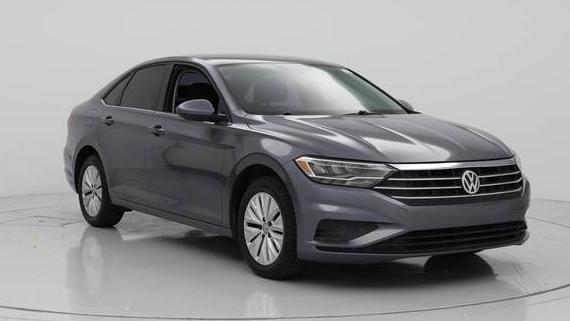 VOLKSWAGEN JETTA 2019 3VWC57BUXKM180429 image