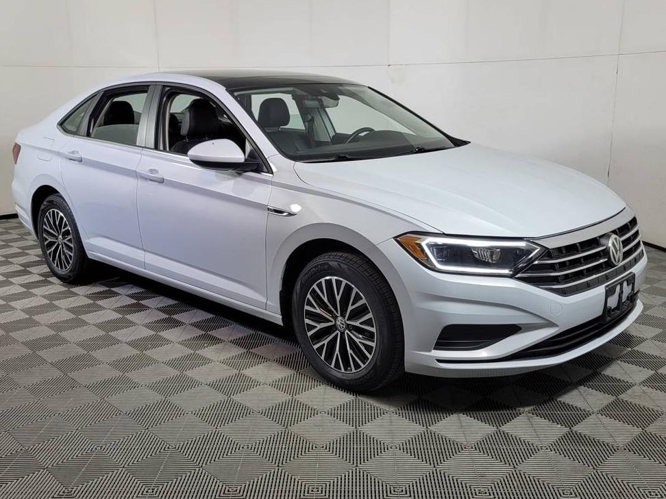 VOLKSWAGEN JETTA 2019 3VWE57BU8KM096733 image