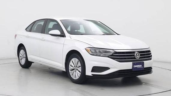 VOLKSWAGEN JETTA 2019 3VWC57BU6KM156077 image VOLKSWAGEN JETTA 2019 3VWC57BU6KM156077 image