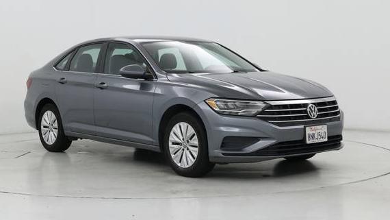 VOLKSWAGEN JETTA 2019 3VWC57BUXKM234067 image