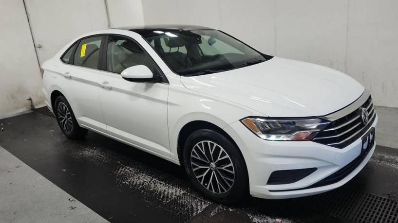 VOLKSWAGEN JETTA 2019 3VWC57BUXKM187249 image