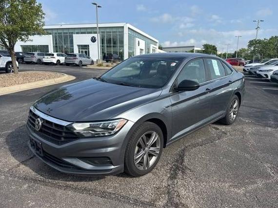 VOLKSWAGEN JETTA 2019 3VWCB7BU4KM244439 image