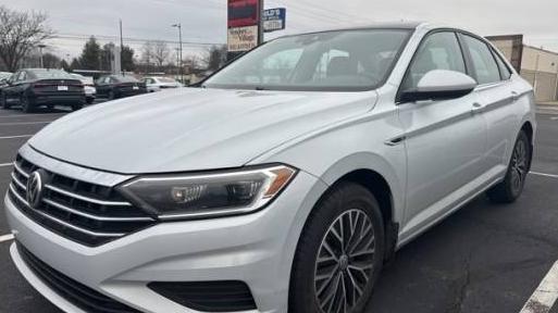 VOLKSWAGEN JETTA 2019 3VWE57BU2KM119827 image