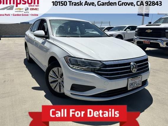 VOLKSWAGEN JETTA 2019 3VWC57BU0KM211557 image