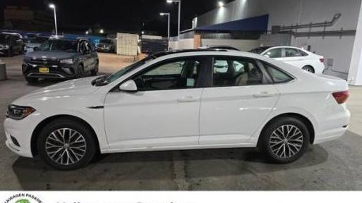 VOLKSWAGEN JETTA 2019 3VWE57BU5KM060269 image