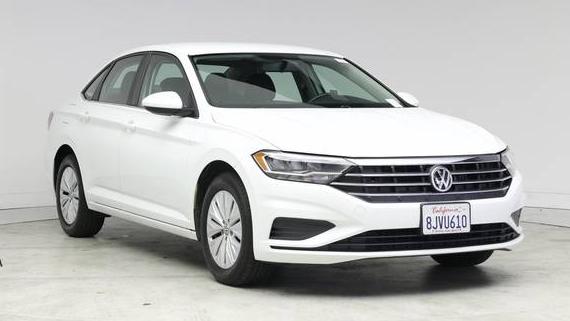 VOLKSWAGEN JETTA 2019 3VWC57BU0KM174817 image