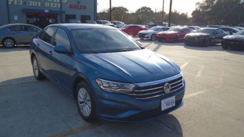 VOLKSWAGEN JETTA 2019 3VWC57BU4KM082870 image VOLKSWAGEN JETTA 2019 3VWC57BU4KM082870 image
