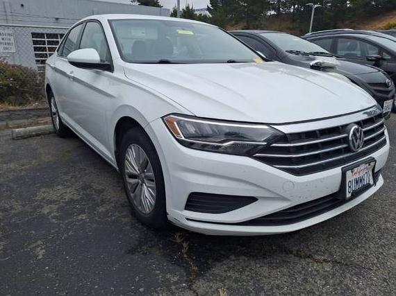 VOLKSWAGEN JETTA 2019 3VWC57BU0KM257227 image