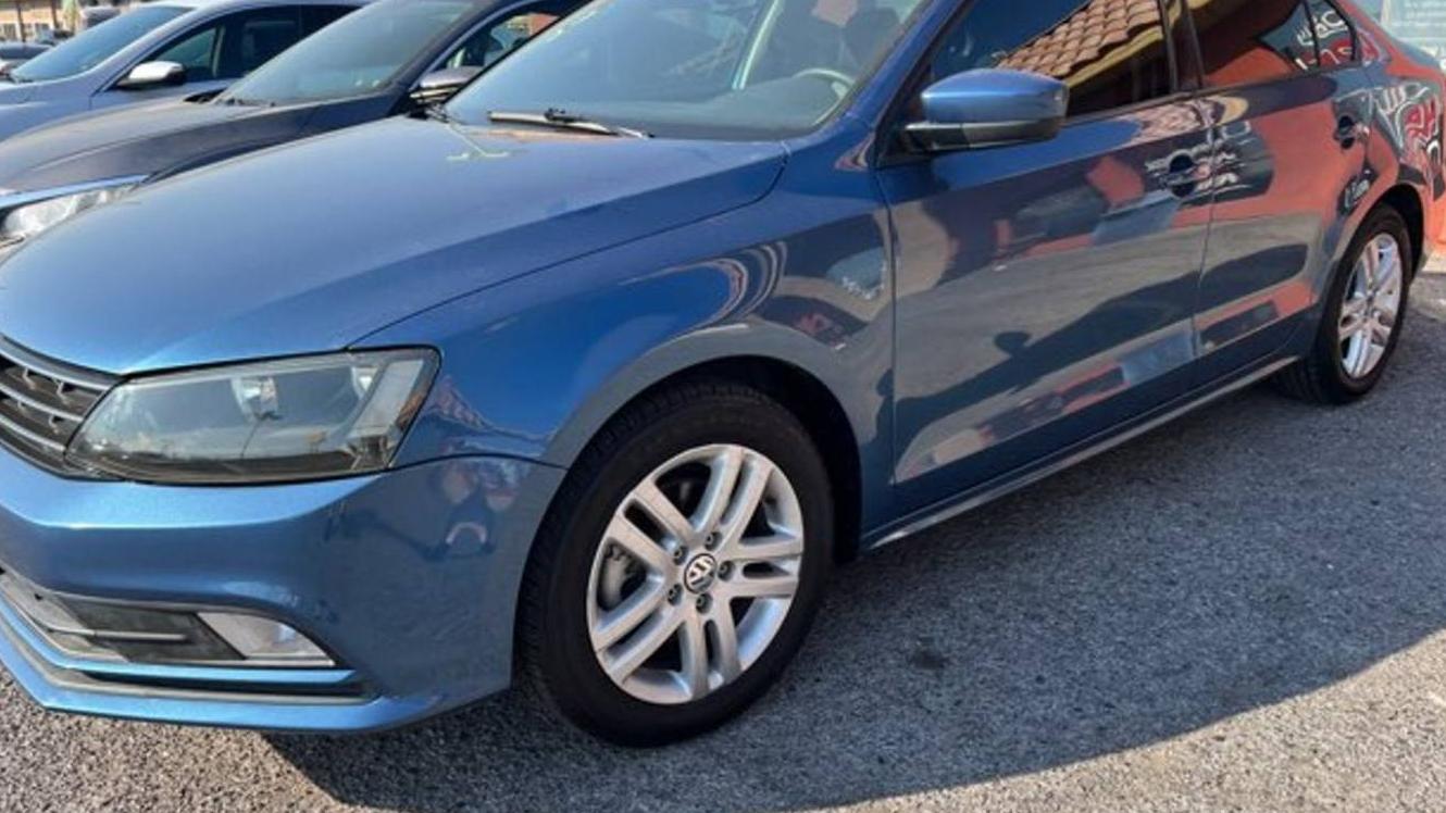 VOLKSWAGEN JETTA 2018 3VW2B7AJ0JM259800 image