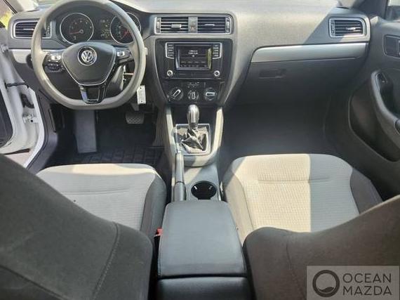 VOLKSWAGEN JETTA 2018 3VW2B7AJ1JM263824 image