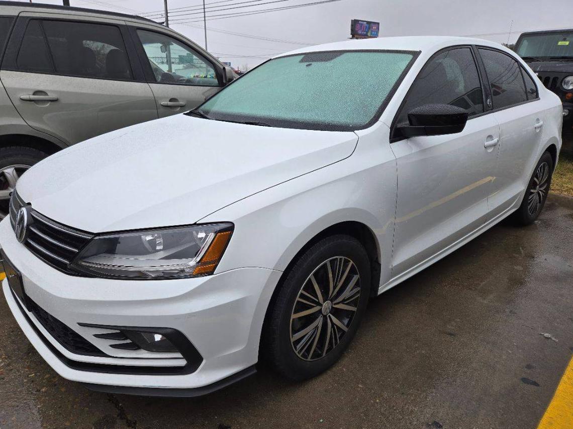 VOLKSWAGEN JETTA 2018 3VWB67AJXJM203433 image