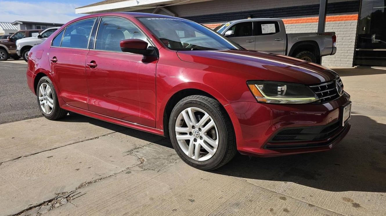 VOLKSWAGEN JETTA 2018 3VW2B7AJ2JM220304 image