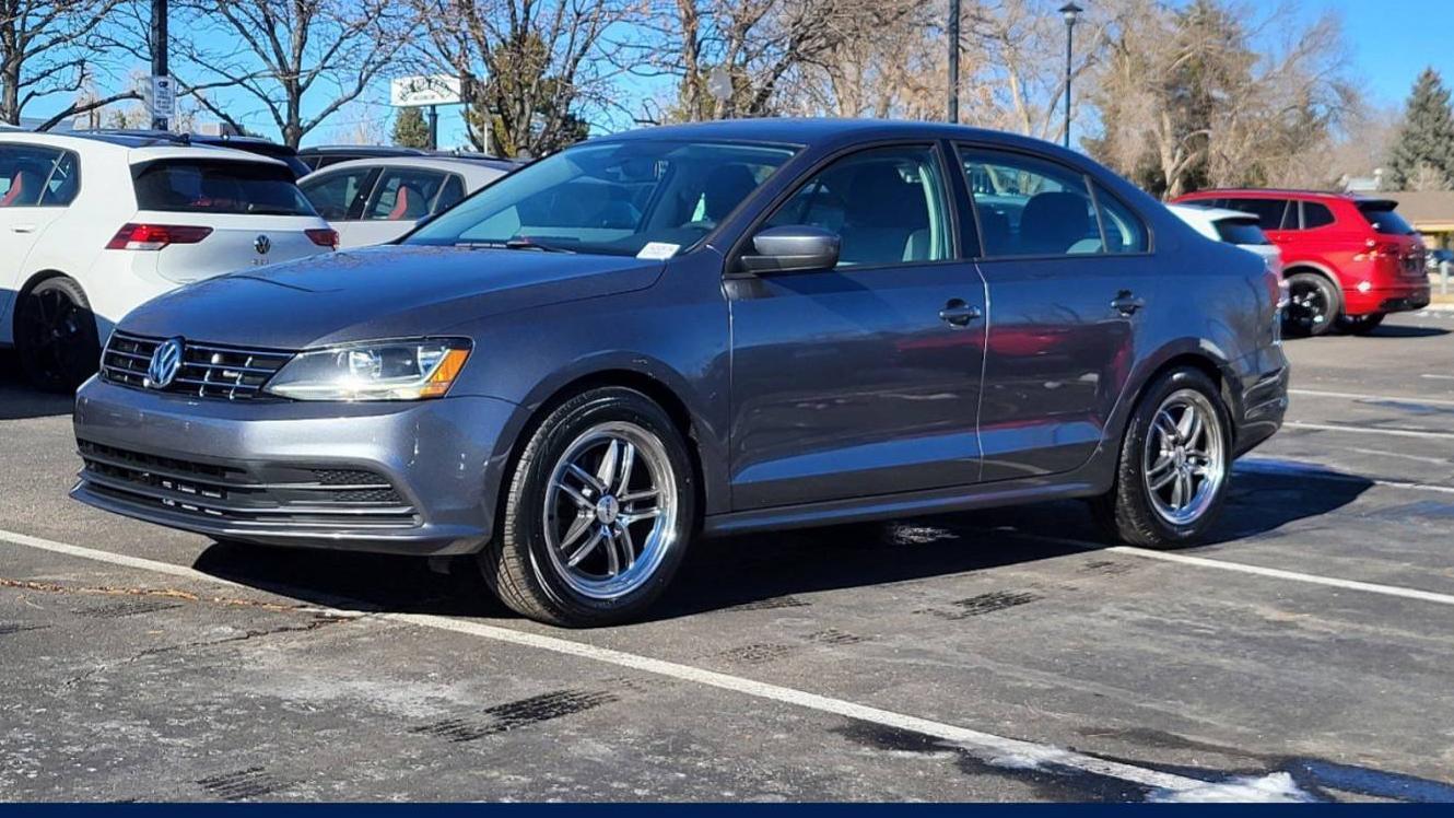 VOLKSWAGEN JETTA 2018 3VW2B7AJ7JM206642 image