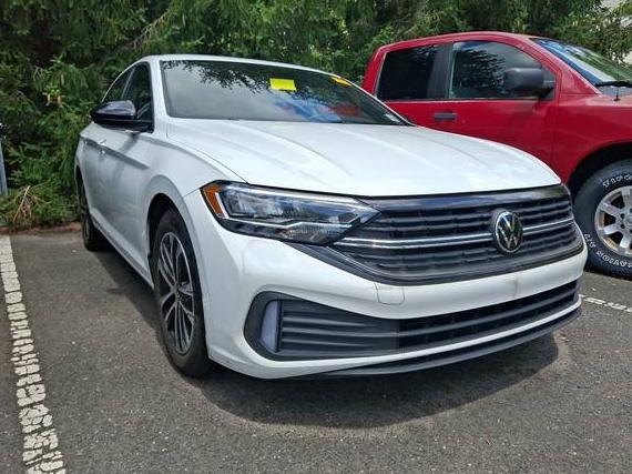 VOLKSWAGEN JETTA 2024 3VWBM7BU6RM050205 image