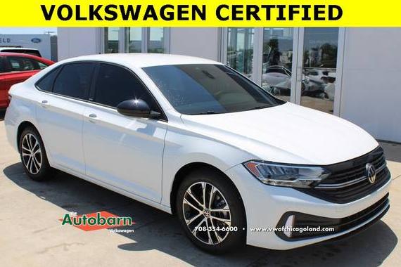 VOLKSWAGEN JETTA 2024 3VWBM7BU2RM071861 image