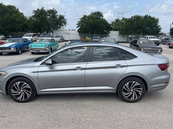 VOLKSWAGEN JETTA 2020 3VWEB7BUXLM067759 image