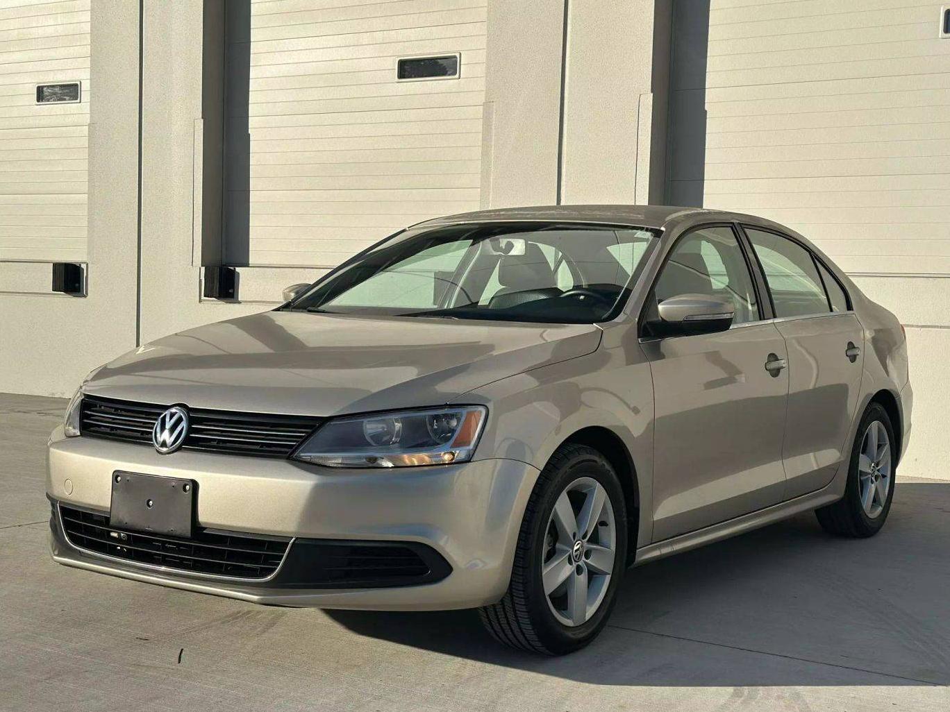 VOLKSWAGEN JETTA 2014 3VWLL7AJ4EM205682 image