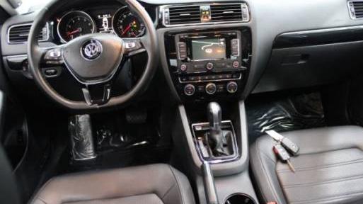 VOLKSWAGEN JETTA 2015 3VWL17AJ7FM257377 image