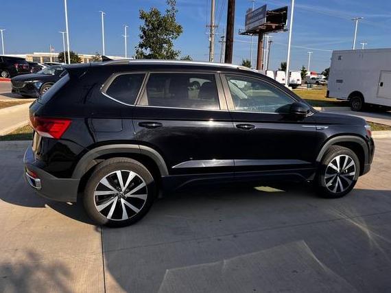 VOLKSWAGEN TAOS 2024 3VVSX7B26RM046228 image