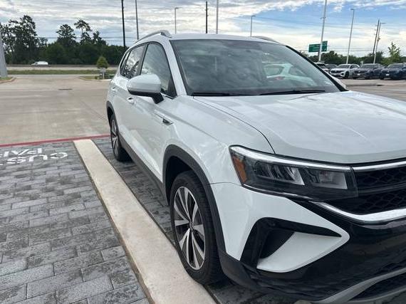 VOLKSWAGEN TAOS 2022 3VVRX7B2XNM030378 image