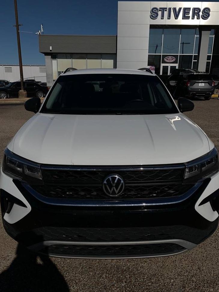 VOLKSWAGEN TAOS 2022 3VVDX7B2XNM036322 image