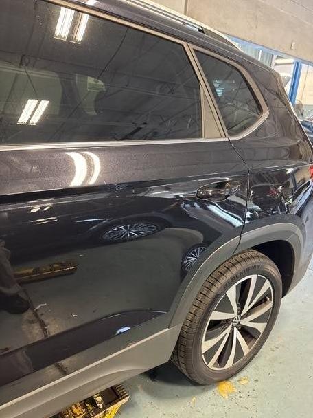 VOLKSWAGEN TAOS 2022 3VVRX7B2XNM021552 image