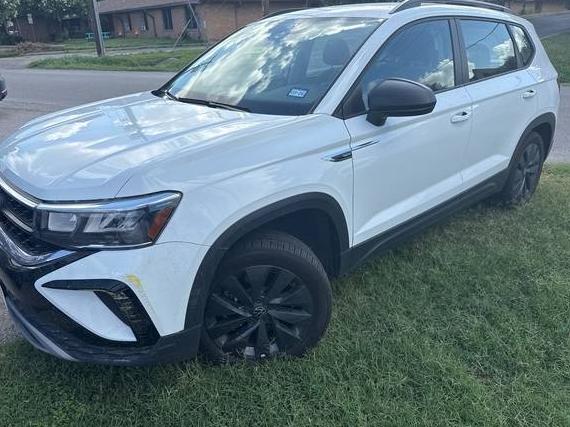 VOLKSWAGEN TAOS 2022 3VVDX7B2XNM057204 image