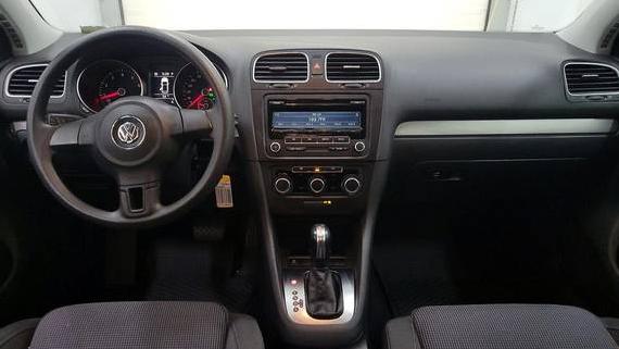 VOLKSWAGEN GOLF 2014 WVWDB7AJ1EW011802 image VOLKSWAGEN GOLF 2014 WVWDB7AJ1EW011802 image