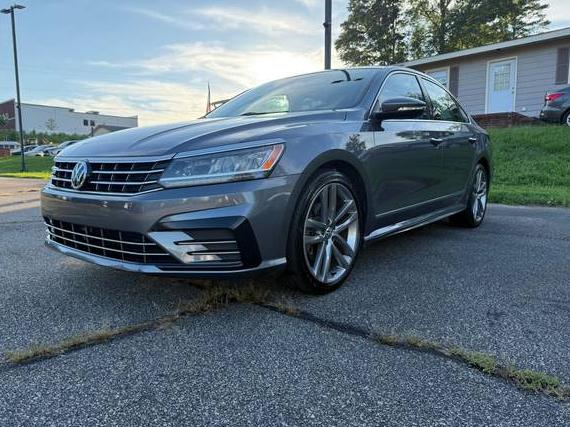 VOLKSWAGEN PASSAT 2016 1VWAT7A38GC026414 image