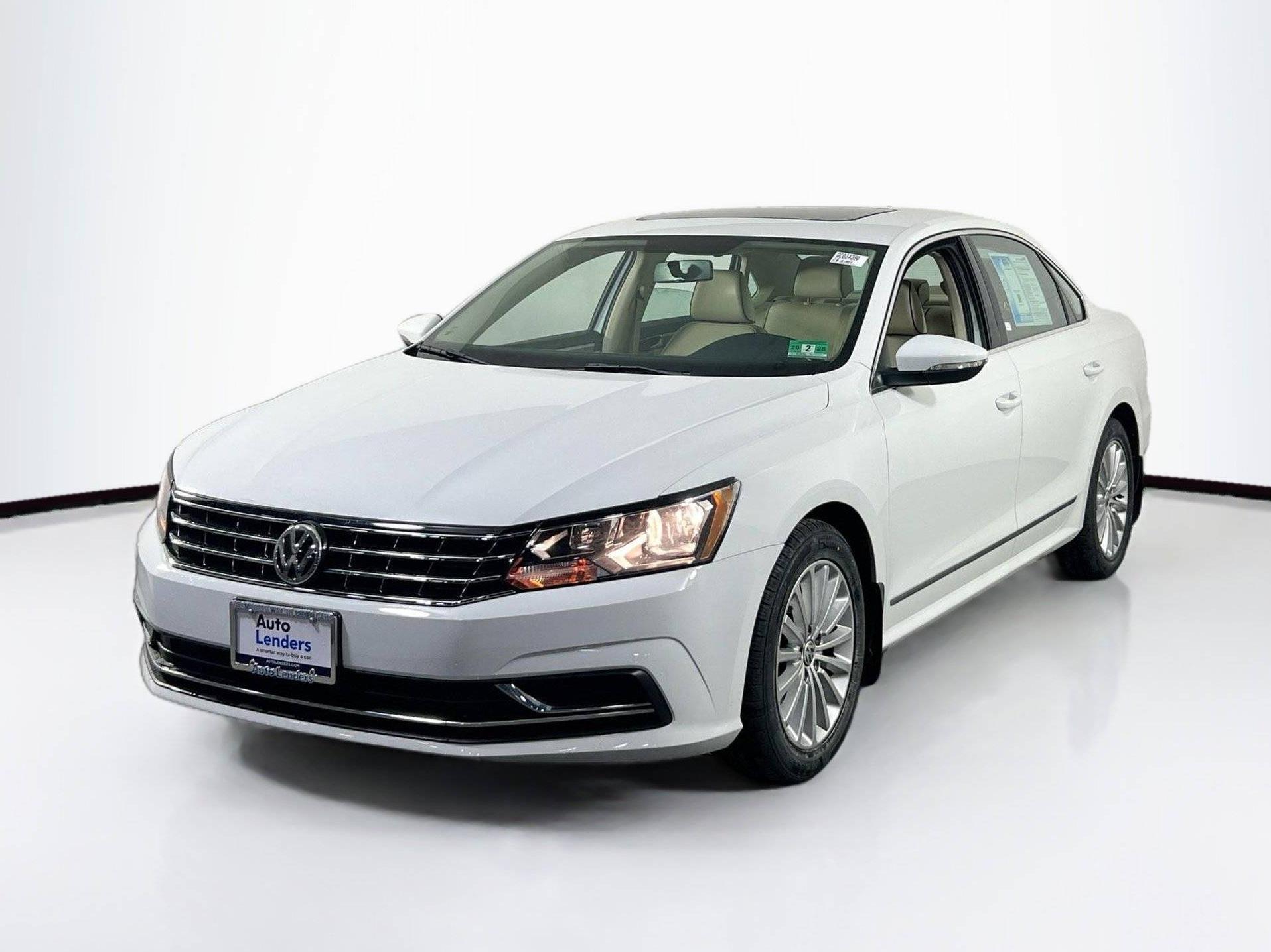 VOLKSWAGEN PASSAT 2016 1VWBT7A3XGC034390 image