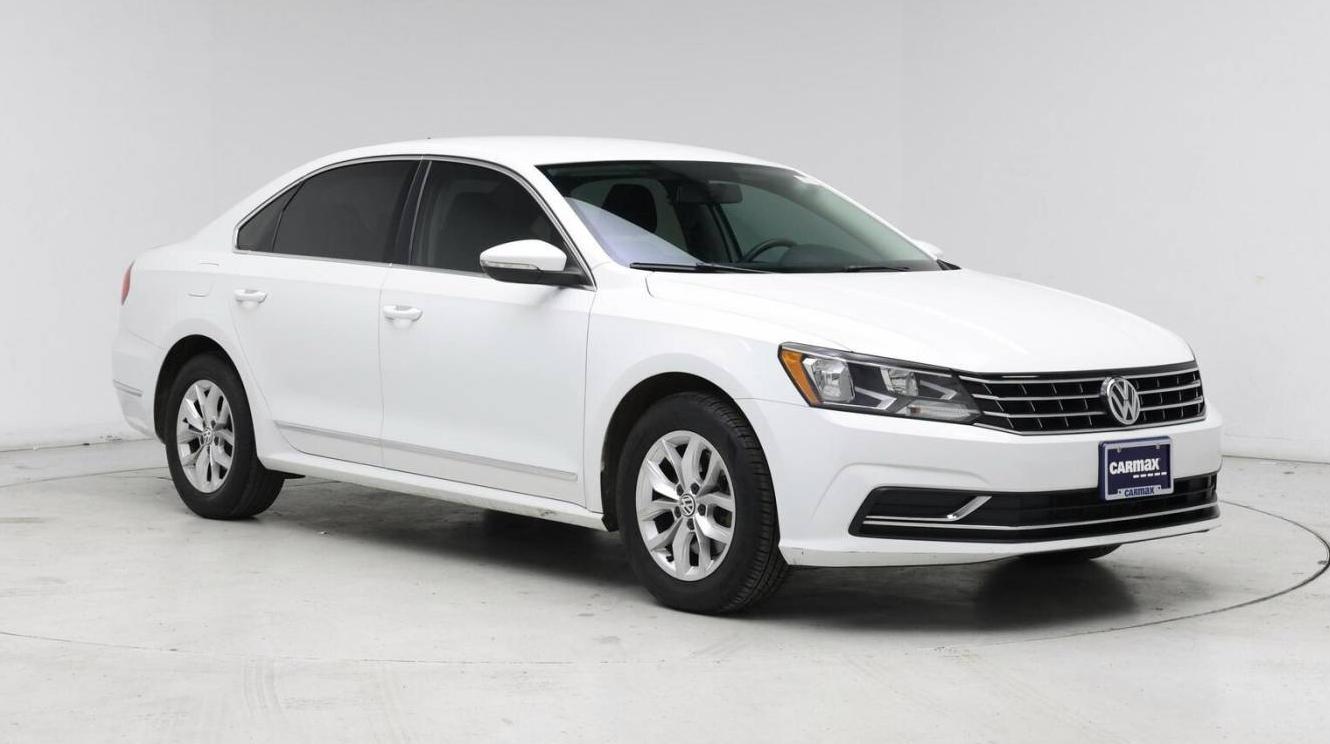 VOLKSWAGEN PASSAT 2016 1VWAT7A31GC038856 image